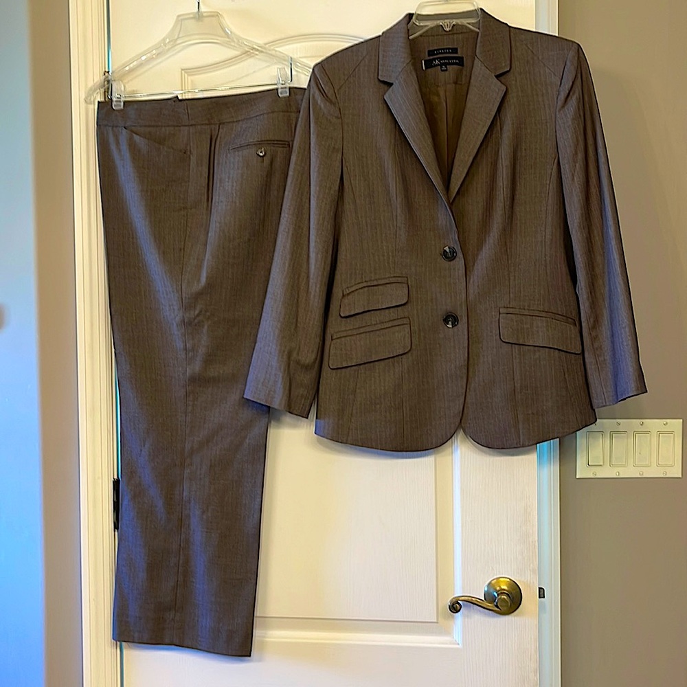 AK Anne Klein 2 piece suit